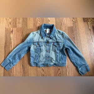 Vintage Levi's Kids Denim Jacket Size 8 | Y2K
Adjustable Waist Jean Jacket